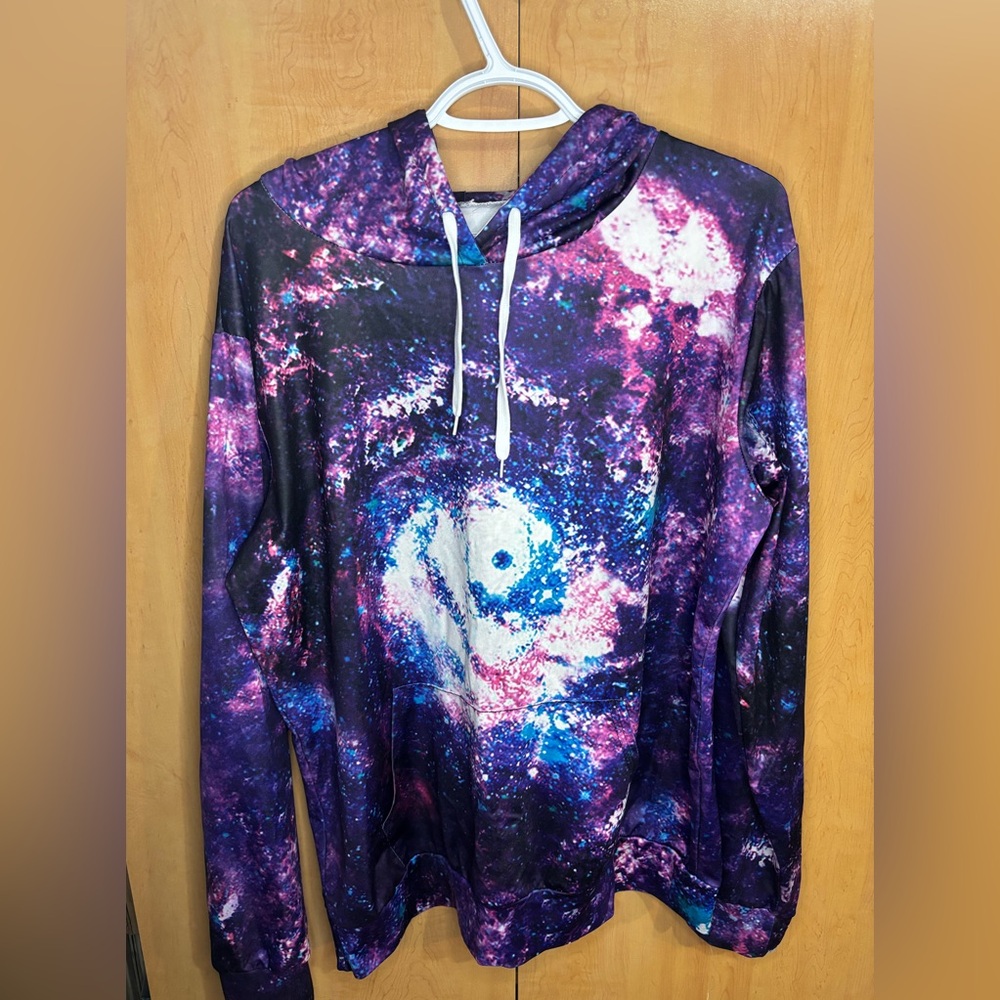 Men’s sweater, Size extra Large, Hood, Front pocket